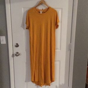 Iconic Luxe Yellow Loose T-Shirt Dress Short Sleeves Mustard Soft Midi Medium